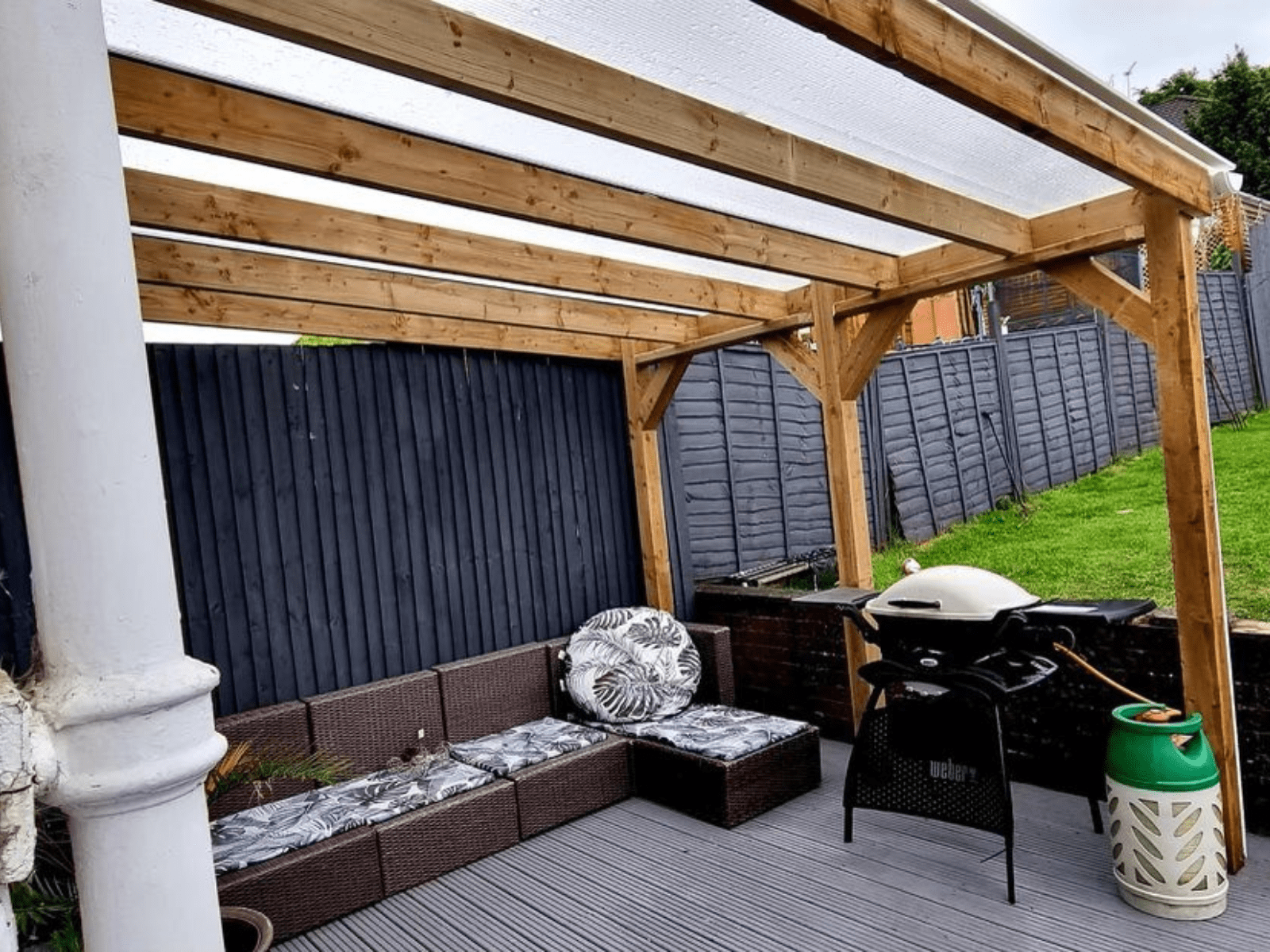 Wooden shelter area in a back garden fitted by our Blackwood carpenters